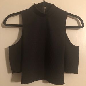 Urban Outfitters cold shoulder crop top S